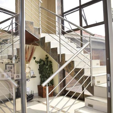 Lalela House Lägenhet Johannesburg Exteriör bild