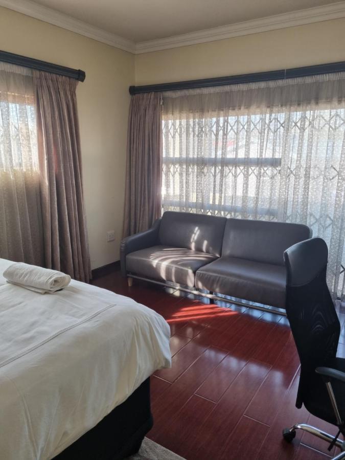 Lalela House Lägenhet Johannesburg Exteriör bild