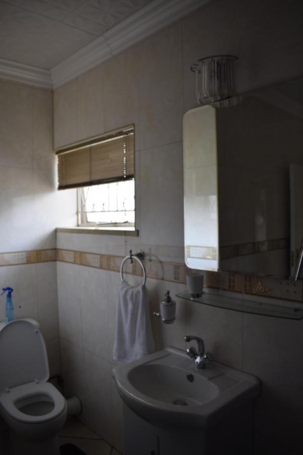 Lalela House Lägenhet Johannesburg Exteriör bild