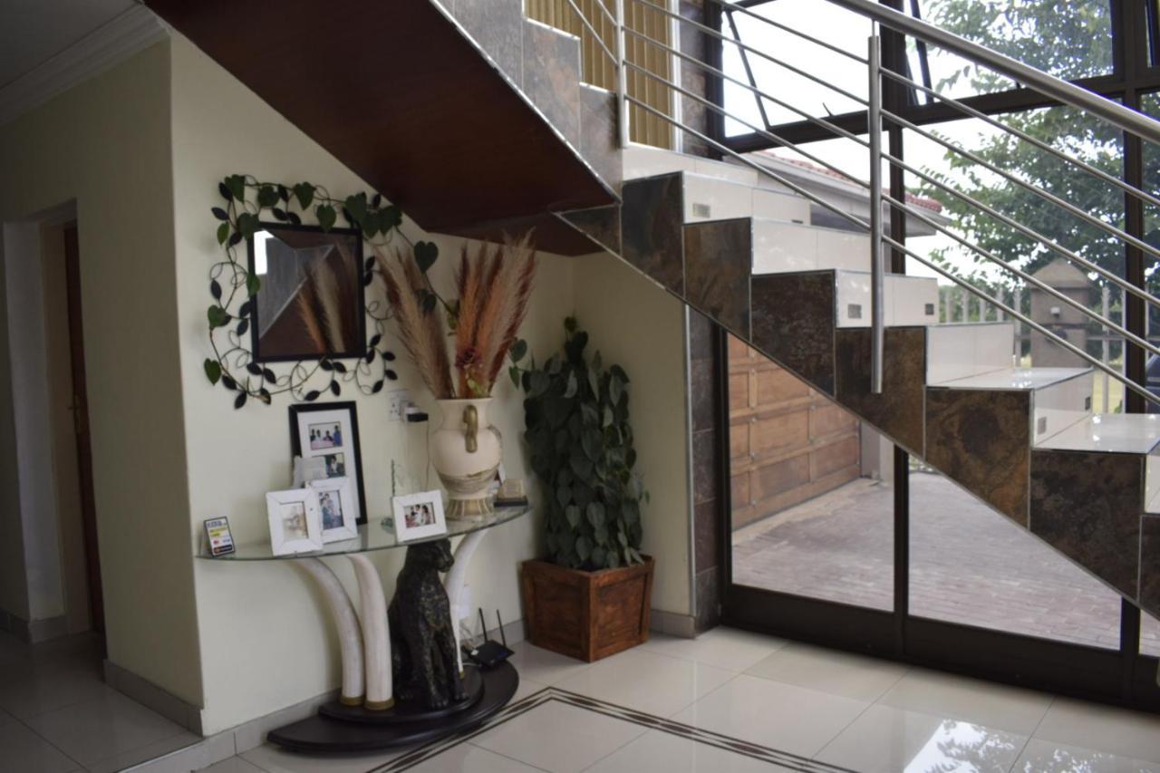 Lalela House Lägenhet Johannesburg Exteriör bild
