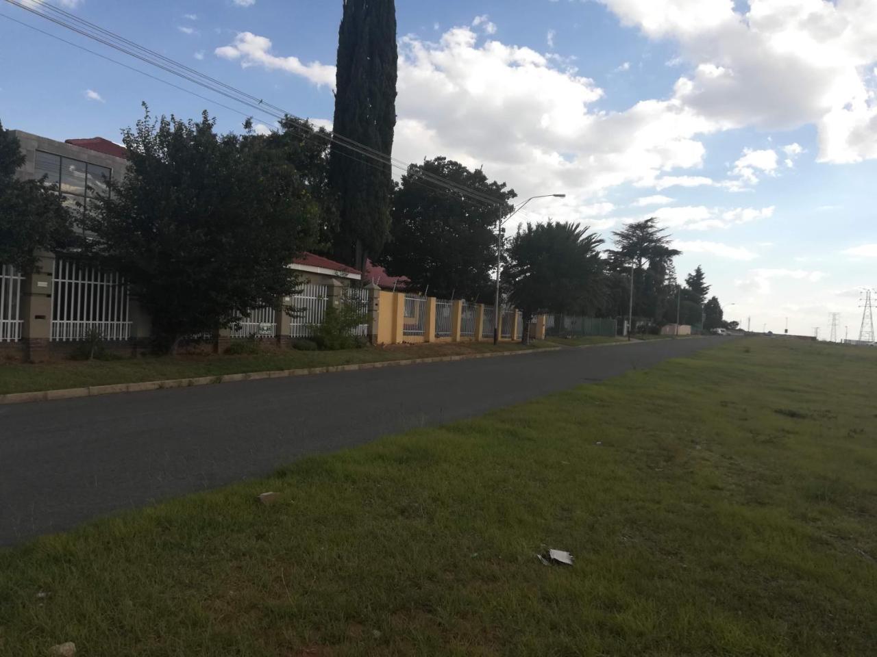 Lalela House Lägenhet Johannesburg Exteriör bild