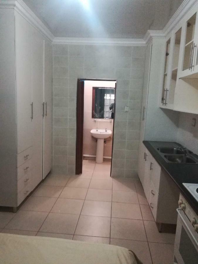 Lalela House Lägenhet Johannesburg Exteriör bild